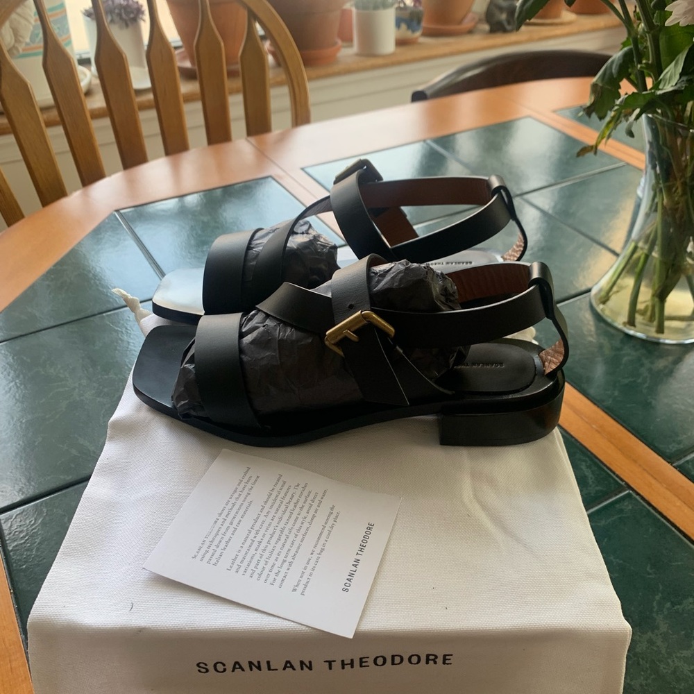 Scanlan Theodore Roman Buckle Sandals NWT SZ37